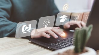 AIによる教育とは? 活用のメリット・デメリットから事例まで解説