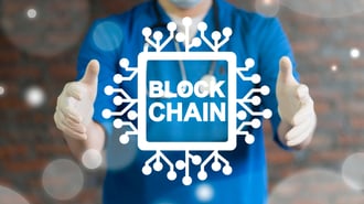 医療業界でブロックチェーンが解決できる課題とは? 海外・国内の活用事例も紹介