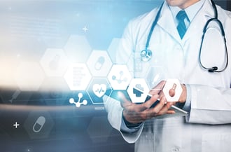 日本の医療における課題とは? 解決に役立つDXと取り組み事例